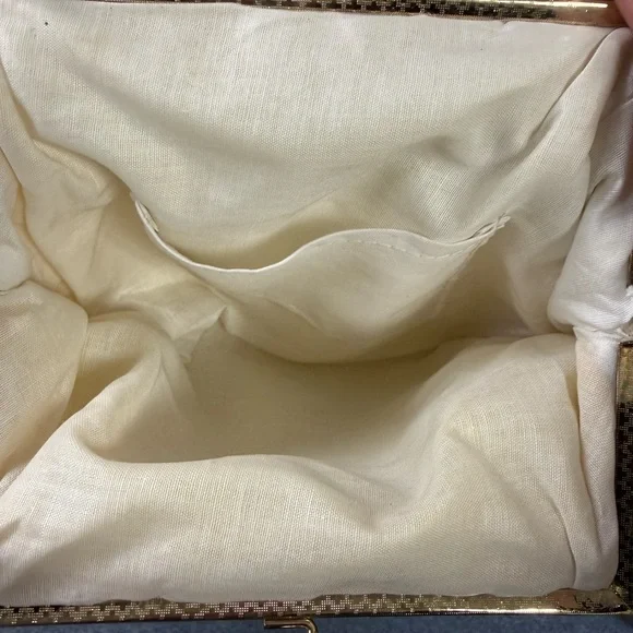 Vintage Beaded Hong Kong Elegant Cream lined Kisslock Handbag - Picture 8 of 14